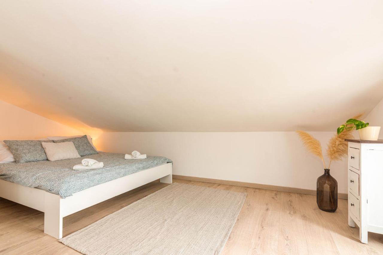 Apartment Egon Malinska Bagian luar foto