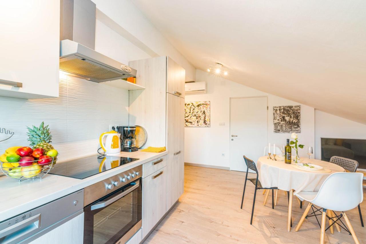 Apartment Egon Malinska Bagian luar foto