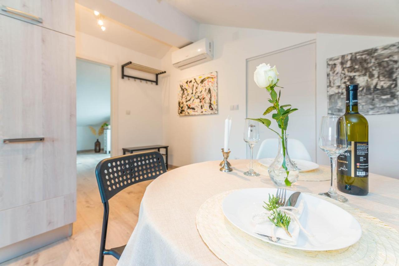 Apartment Egon Malinska Bagian luar foto
