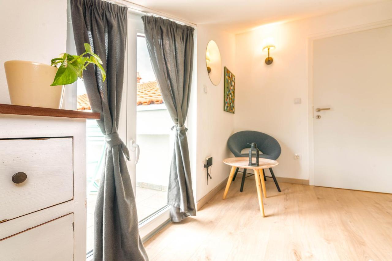 Apartment Egon Malinska Bagian luar foto
